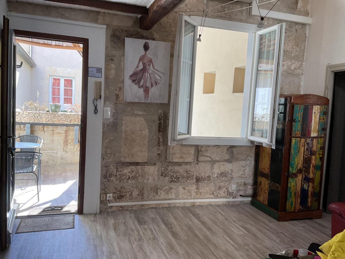 Place Aux Herbes Apartment Nîmes Exterior foto